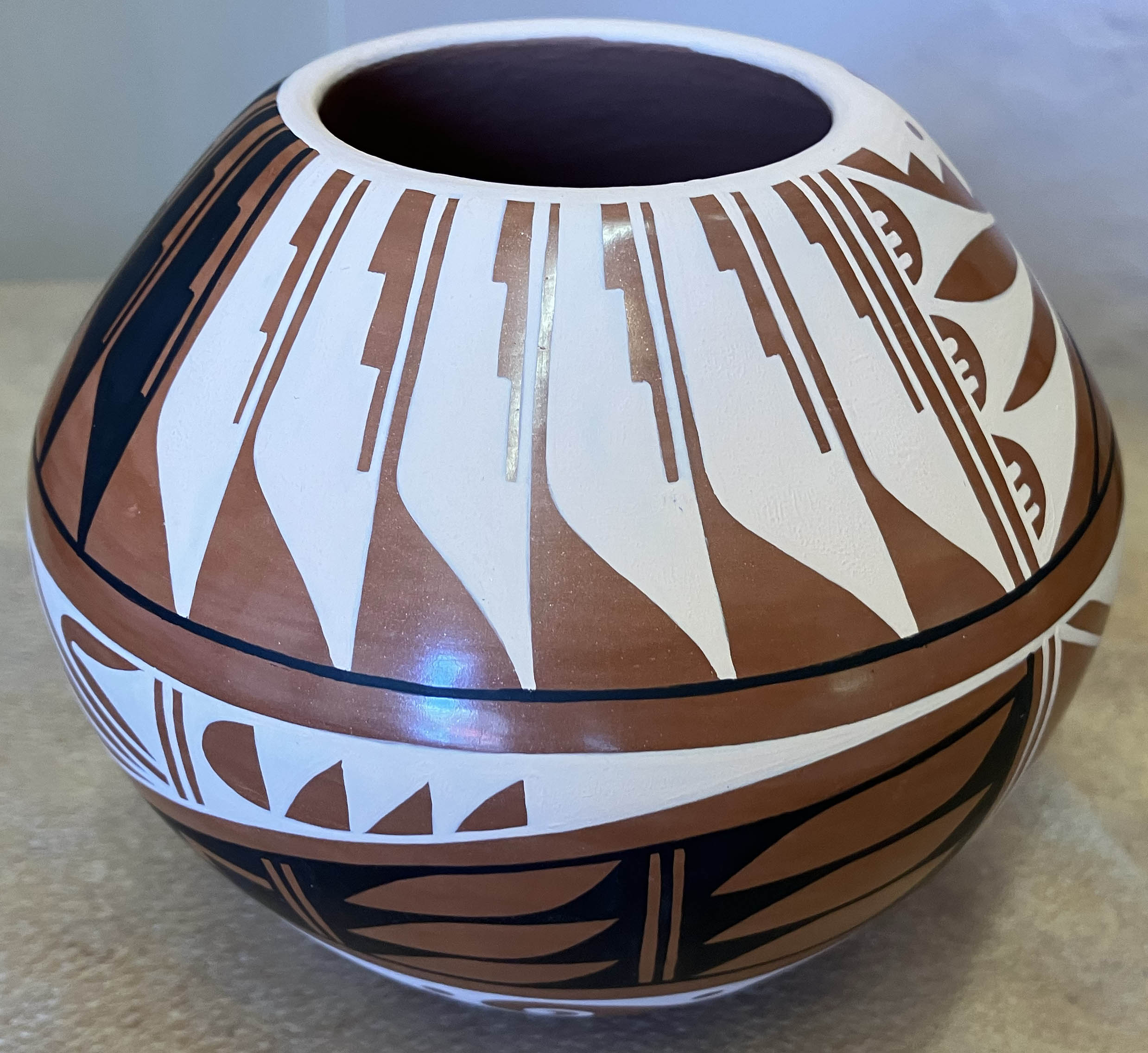 Caroline Loretto | Jemez Pottery | Penfield Gallery of Indian Arts | Albuquerque, New Mexico